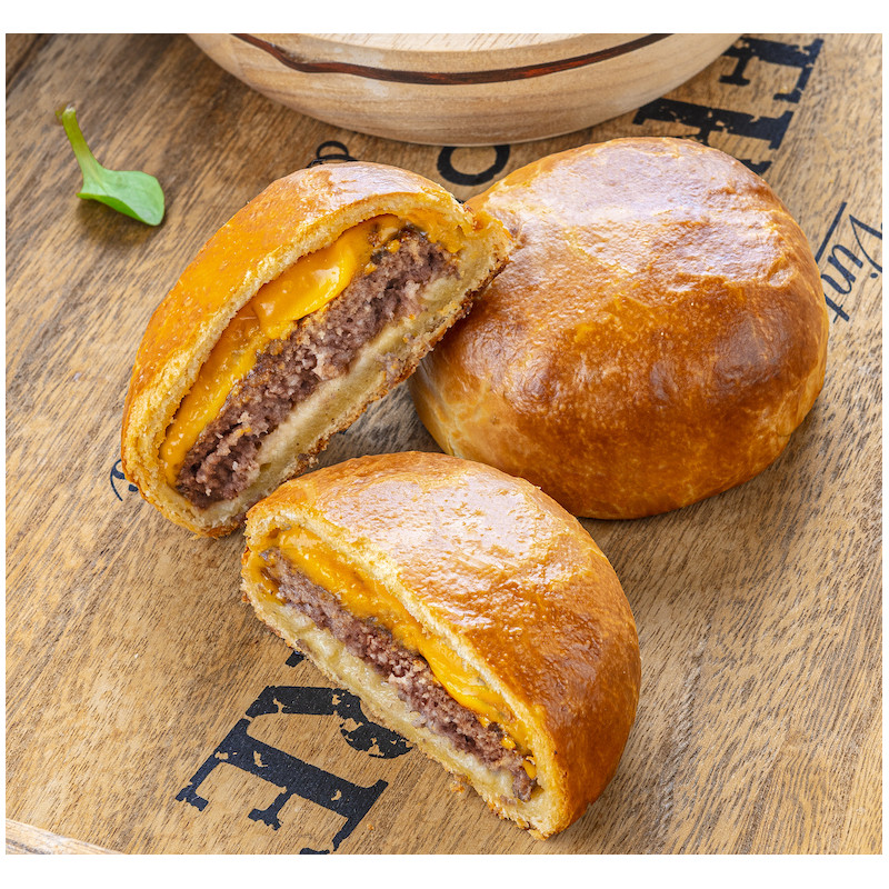 Bun's steak  cheddar